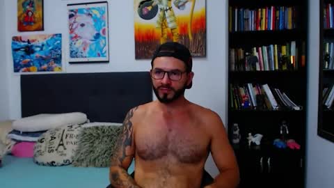 Snapshot of akiles_r chatting on February 2025 11:17:01 PM akiles online show from February 2025 11:17:01 PM