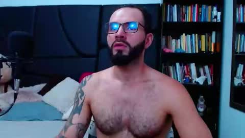 akiles online show from December 2025 11:11:02 PM