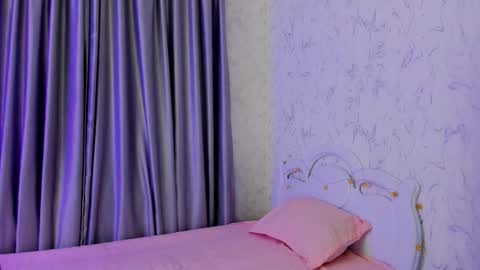 Kim online show from November 2025 03:35:01 PM