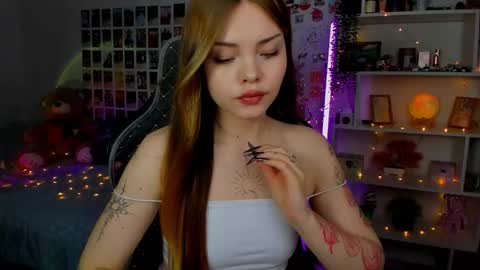 Snapshot of akirakatsu chatting on October 2025 11:44:02 AM Akira online show from October 2025 11:44:02 AM