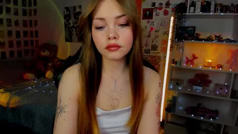 Snapshot of akirakatsu chatting on December 2025 11:06:02 AM Akira online show from December 2025 11:06:02 AM