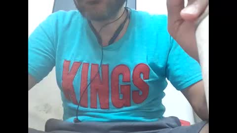 Snapshot of akram_40 chatting on October 2025 06:51:02 PM Brown arab man online show from October 2025 06:51:02 PM