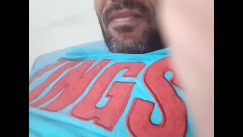 Snapshot of akram_40 chatting on October 2025 10:22:01 PM Brown arab man online show from October 2025 10:22:01 PM