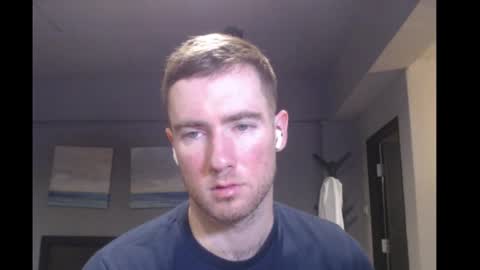 Snapshot of al3xzanderth3gr3at chatting on February 2025 06:15:02 AM Alex online show from February 2025 06:15:02 AM