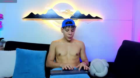 Snapshot of al_miko chatting on March 2026 05:12:02 AM Al Fox Miko Fortuni online show from March 2026 05:12:02 AM