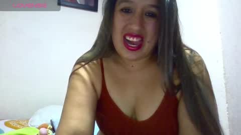 Snapshot of alahia_fox chatting on February 2025 01:34:01 AM alahia online show from February 2025 01:34:01 AM