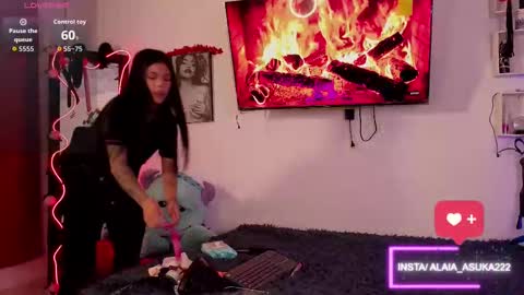 Snapshot of alaia_asuka chatting on October 2025 12:52:01 AM Alaia online show from October 2025 12:52:01 AM