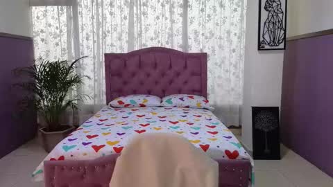 Snapshot of alaia_skater chatting on October 2025 11:21:01 AM Alaia Skater online show from October 2025 11:21:01 AM