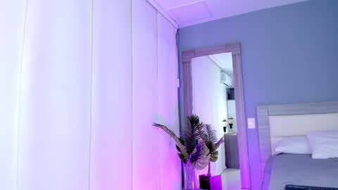 alaiaguerra online show from October 2025 07:33:02 PM