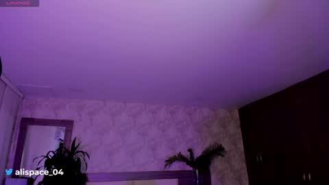 alaiaguerra online show from April 2026 08:06:01 PM