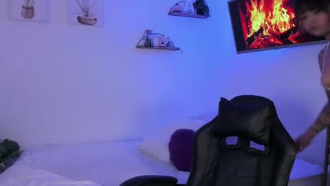   online show from April 2026 10:43:02 AM