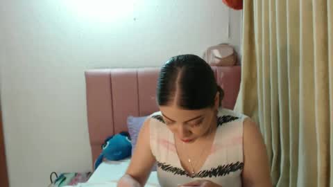 alaina_blessed online show from October 2025 11:36:01 PM