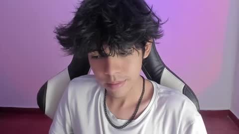 Snapshot of alan18n chatting on January 2025 12:25:02 AM alan18n online show from January 2025 12:25:02 AM