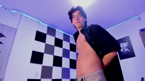 Alan Boy online show from November 2025 01:44:02 PM