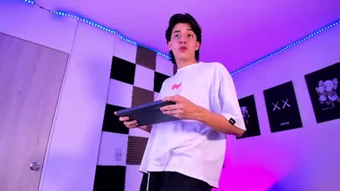 Alan Boy online show from June 2026 01:37:01 AM