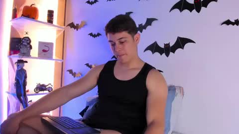 Snapshot of alan_hadid1 chatting on October 2025 09:52:01 PM Alan Hadid online show from October 2025 09:52:01 PM