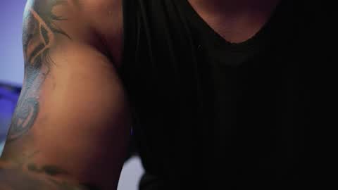 Snapshot of alan_muscle chatting on November 2025 07:40:01 AM Alan online show from November 2025 07:40:01 AM