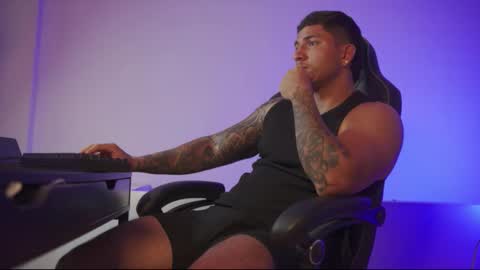 Snapshot of alan_muscle chatting on February 2026 05:49:01 AM Alan online show from February 2026 05:49:01 AM