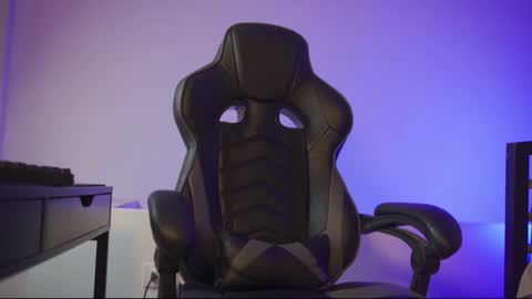 Snapshot of alan_muscle chatting on February 2026 06:23:01 AM Alan online show from February 2026 06:23:01 AM