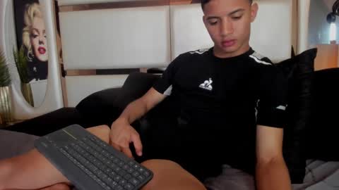 ---Alan--- online show from September 2025 04:47:01 AM