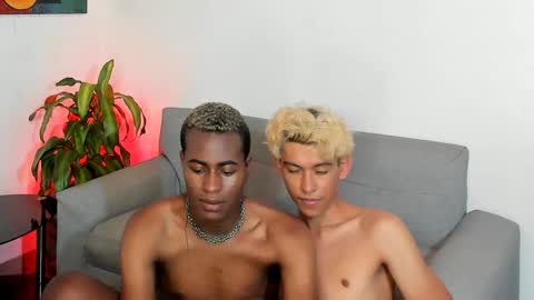 Snapshot of alan_scot chatting on December 2024 10:06:02 PM Alan and Criss - WE JUST FRIENDS WITH BENEFITS BOTH VERS online show from December 2024 10:06:02 PM