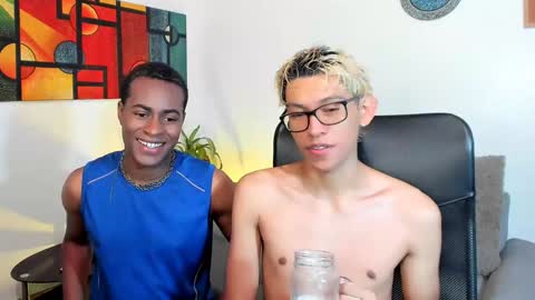 Snapshot of alan_scot chatting on January 2025 12:27:02 AM Alan and Criss - WE JUST FRIENDS WITH BENEFITS BOTH VERS online show from January 2025 12:27:02 AM