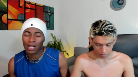 Snapshot of alan_scot chatting on February 2025 01:32:01 AM Alan and Criss - WE JUST FRIENDS WITH BENEFITS BOTH VERS online show from February 2025 01:32:01 AM