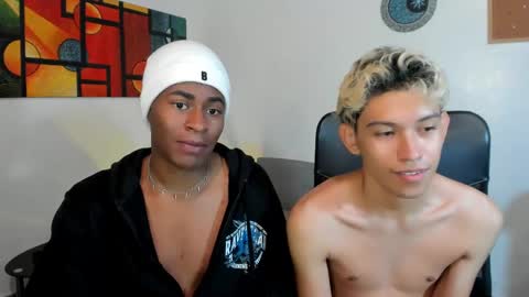 Snapshot of alan_scot chatting on February 2025 12:43:01 AM Alan and Criss - WE JUST FRIENDS WITH BENEFITS BOTH VERS online show from February 2025 12:43:01 AM