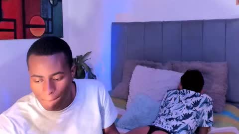 Alan and Criss - WE JUST FRIENDS WITH BENEFITS BOTH VERS online show from October 2025 02:21:01 AM