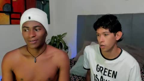 Alan and Criss - WE JUST FRIENDS WITH BENEFITS BOTH VERS online show from October 2025 01:39:01 AM