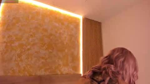 alana_2916 online show from October 2025 03:40:01 AM