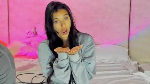 Snapshot of alana__get chatting on December 2024 09:29:02 AM online show from December 2024 09:29:02 AM