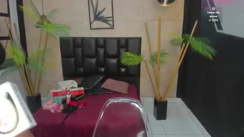 Snapshot of alana_bonny chatting on September 2025 12:16:02 PM Alana online show from September 2025 12:16:02 PM