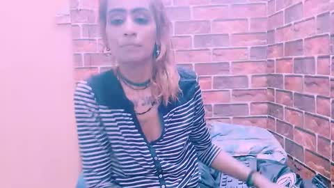 Snapshot of alana_del_ray chatting on April 2026 05:30:01 AM alana_del_ray online show from April 2026 05:30:01 AM