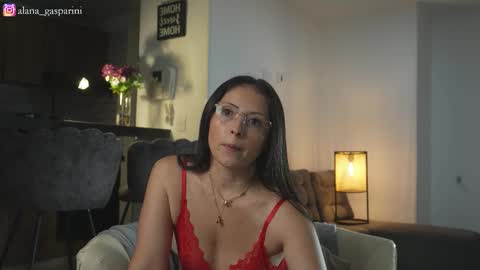Snapshot of alana_gasparani chatting on November 2025 01:52:01 AM Alana Gasparini online show from November 2025 01:52:01 AM