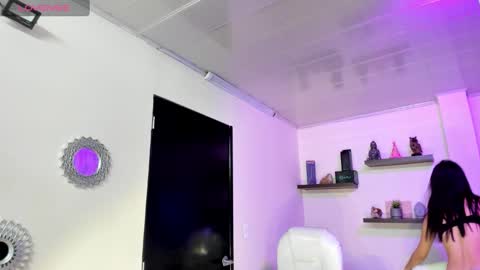 Snapshot of alana_madison chatting on December 2024 10:30:01 AM Maeve online show from December 2024 10:30:01 AM