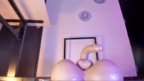 Snapshot of alana_madison chatting on February 2025 01:21:01 PM Maeve online show from February 2025 01:21:01 PM