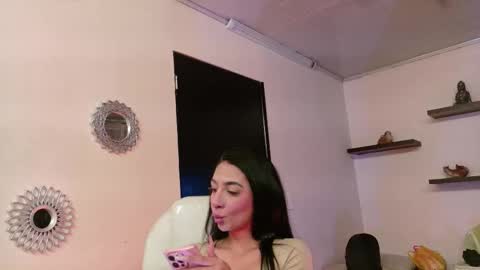 Snapshot of alana_madison chatting on September 2025 11:01:02 AM Maeve online show from September 2025 11:01:02 AM