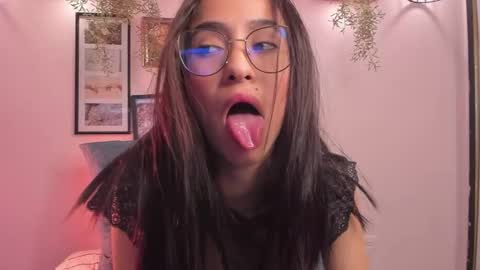 Snapshot of alana_martinez_ chatting on December 2025 01:42:01 PM Alana online show from December 2025 01:42:01 PM