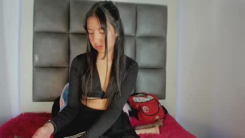 Snapshot of alana_noir chatting on September 2025 09:26:02 PM alana online show from September 2025 09:26:02 PM