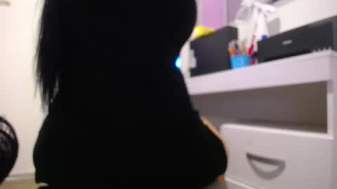 A l a n a online show from February 2025 10:54:02 AM