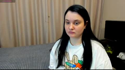 Julia online show from May 2026 06:59:01 PM