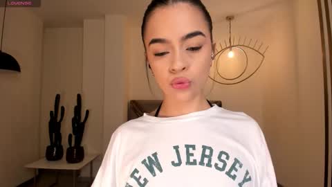 Alana online show from September 2025 11:46:02 AM