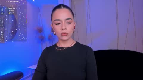 Alana online show from December 2025 01:51:02 PM