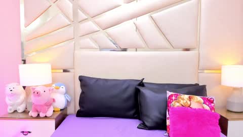 alana online show from December 2024 11:50:02 AM