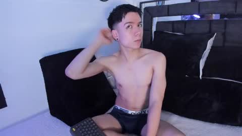 alanblack1 online show from October 2025 02:39:02 PM