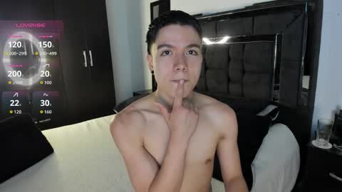 alanblack1 online show from November 2025 10:25:01 PM