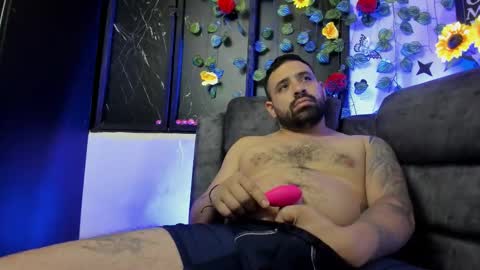 alanjohnson145 online show from March 2026 04:38:02 AM