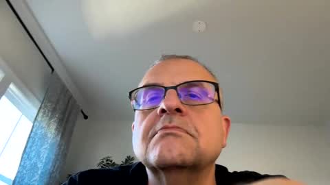 alankrieski1174 online show from October 2025 01:01:02 PM