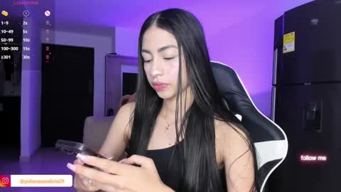 Snapshot of alannah__ chatting on January 2025 01:45:02 AM online show from January 2025 01:45:02 AM